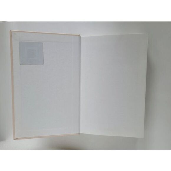 Book in Russian - Dvenadtsat stulyev, Zolotoy telenok Ilf and Petrov, Hardcover - Picture 11 of 11